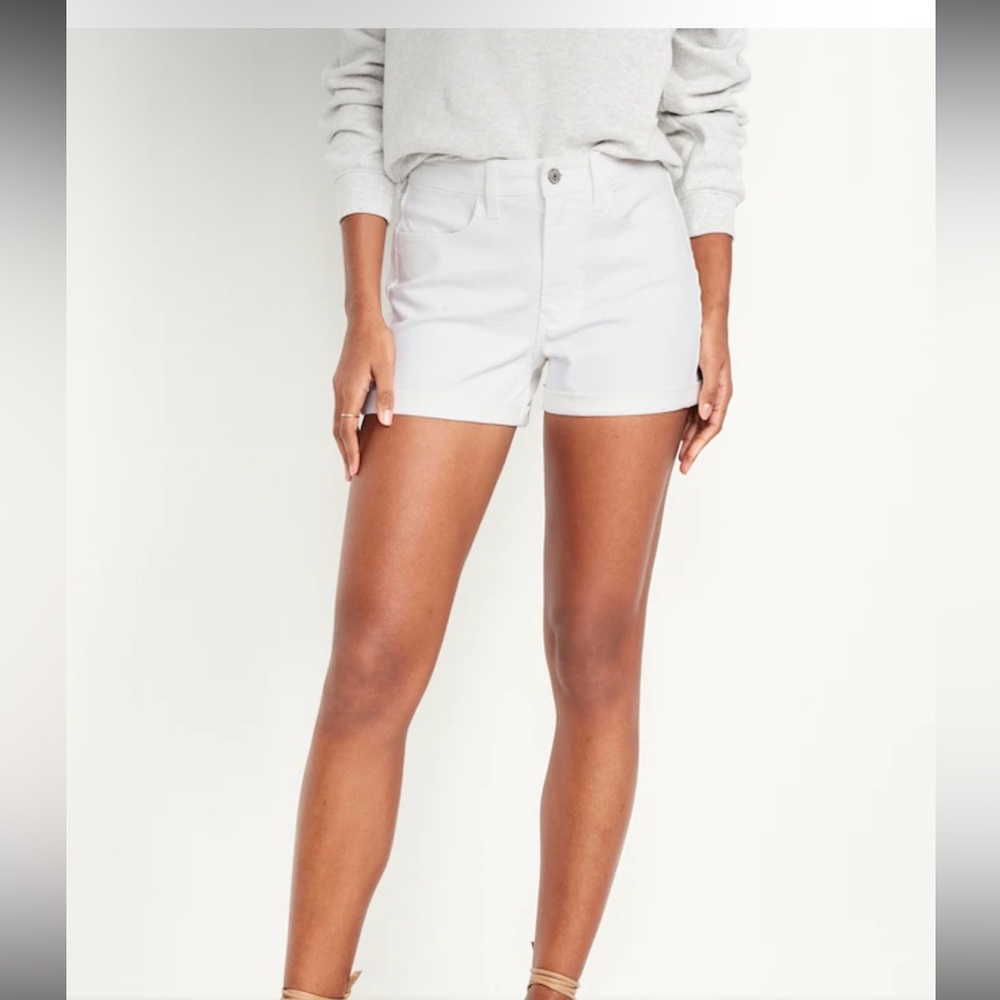 Old navy size 0 white slouchy shorts